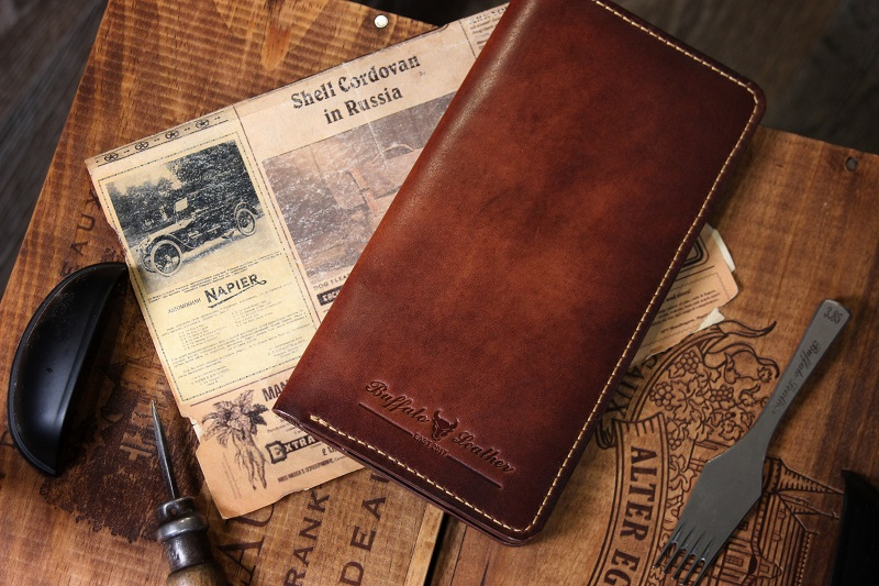 Classik - Клатч из натуральной кожи Classik - Клатч из натуральной кожи