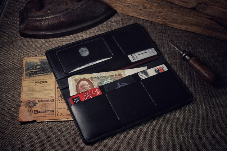 Miller Black - клатч из кожи теленка