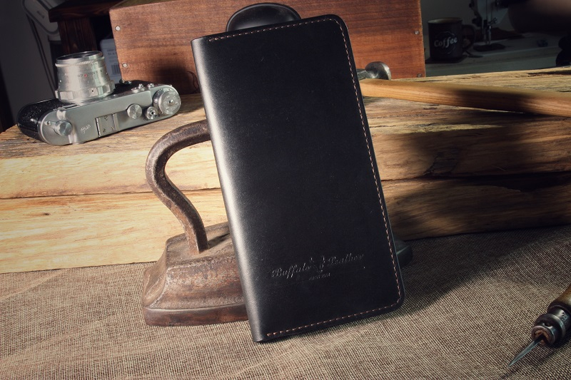 Miller Black - клатч из кожи теленка Miller Black - клатч из кожи теленка