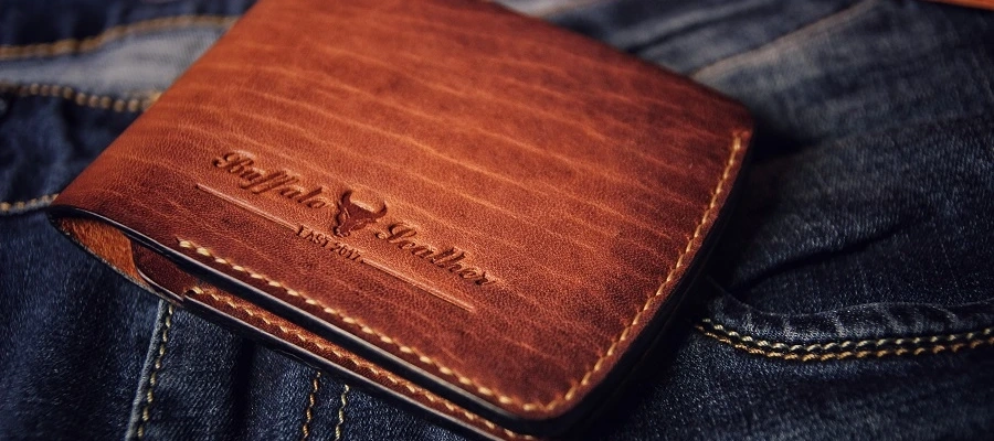 Персонализация для товара Мужское портмоне Walker Tabak