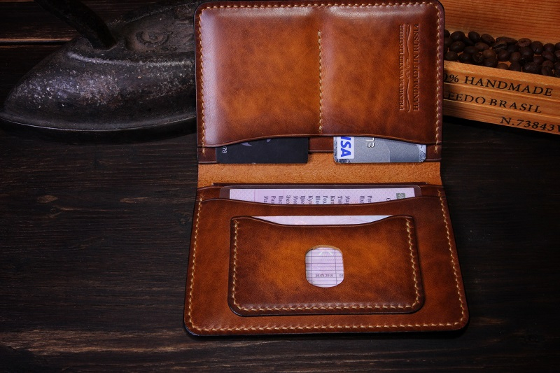 Обложка для документов из натуральной кожи в оттенке табак Обложка для документов из натуральной кожи в оттенке табак