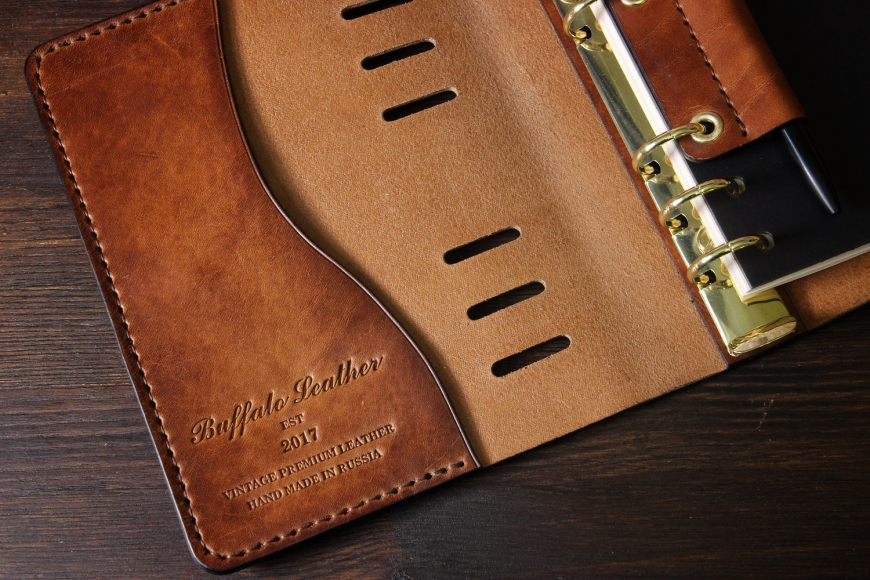 Кожаный ежедневник на кольцах А5 Кожаный ежедневник на кольцах А5