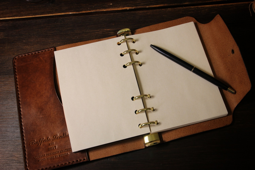 Кожаный ежедневник на кольцах А5 Кожаный ежедневник на кольцах А5