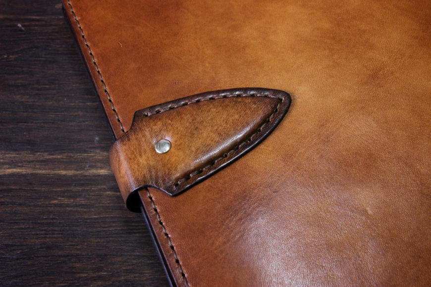 Кожаная обложка на ежедневник Кожаная обложка на ежедневник