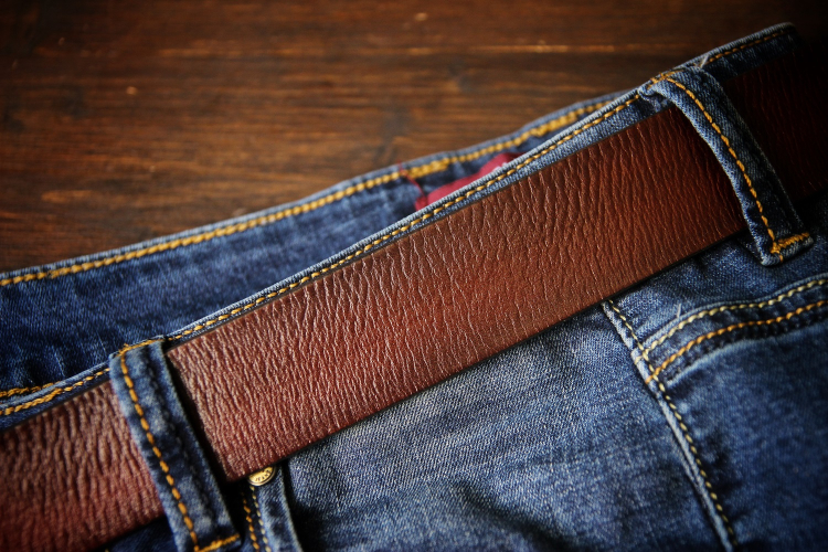 Кожаный ремень в оттенке бурбон - без фурнитуры Кожаный ремень в оттенке бурбон - без фурнитуры