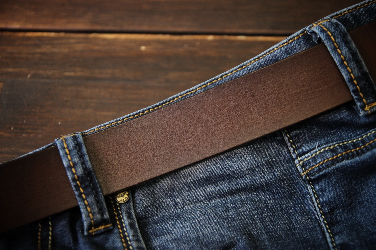 Кожаный ремень в оттенке каштан - без фурнитуры Кожаный ремень в оттенке каштан - без фурнитуры