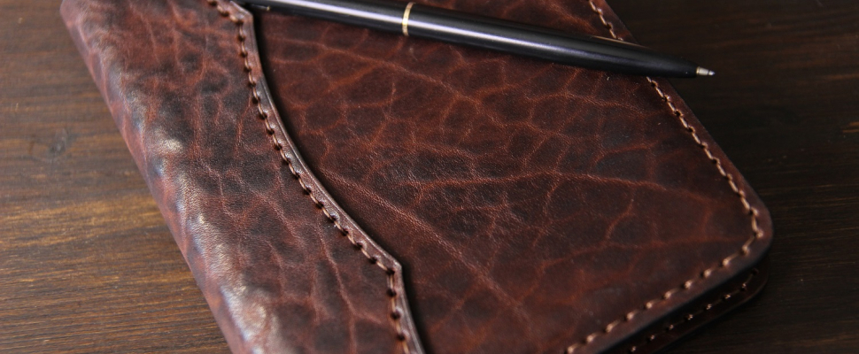 Персонализация для товара Недатированный кожаный ежедневник А6