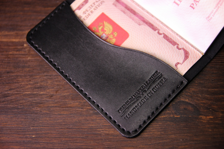 Кожаная обложка для паспорта 